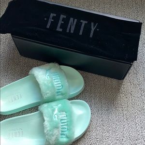 Fenty Puma Faux Fur Slides 💚